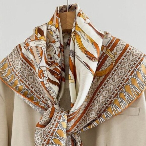 100% Mulberry Twill Silk Scarf Belts Print 35.4”x35.4” (90×90 cm) - Picture 1 of 9